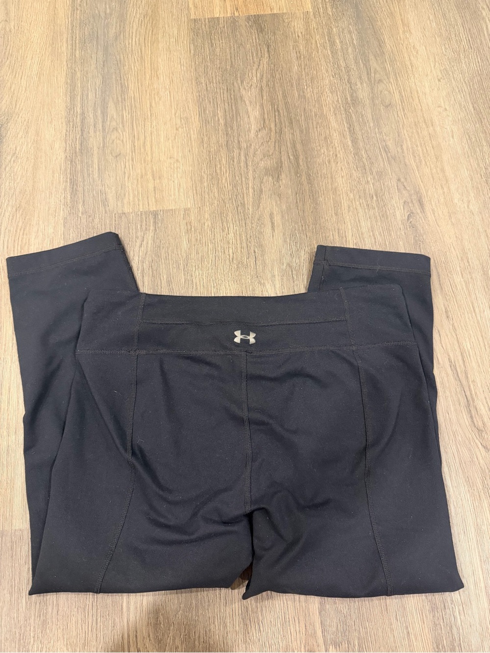 Under Armour Crop Leggings - Picture 2 of 4